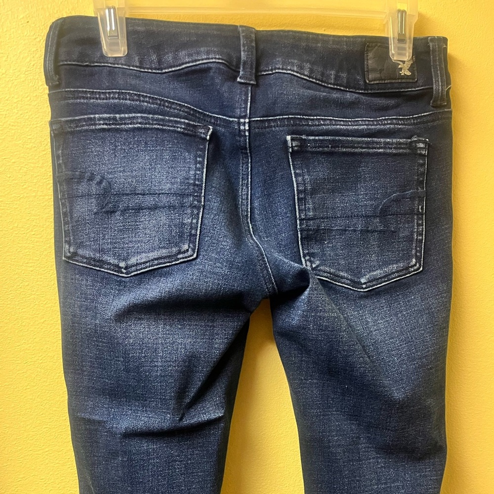 American Eagle 🦅 Distressed Skinny Leg Stretch Capri Jeans Size 6 EUC - Picture 5 of 9